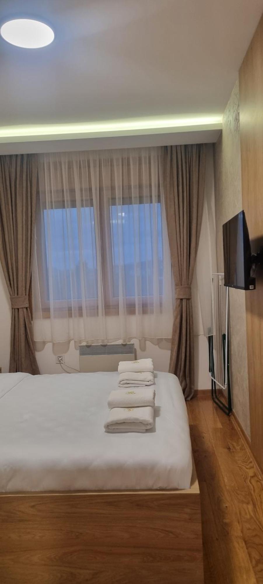 Rojal Lux 640