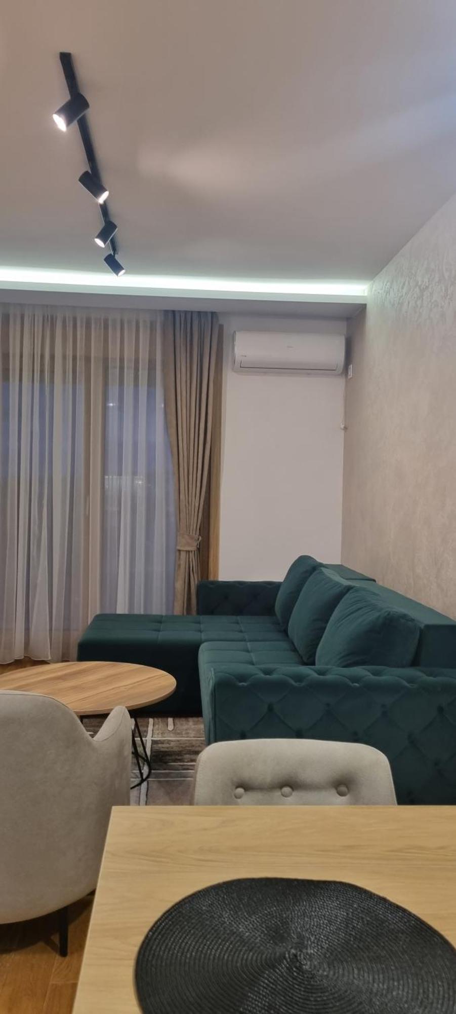 Rojal Lux 640 *