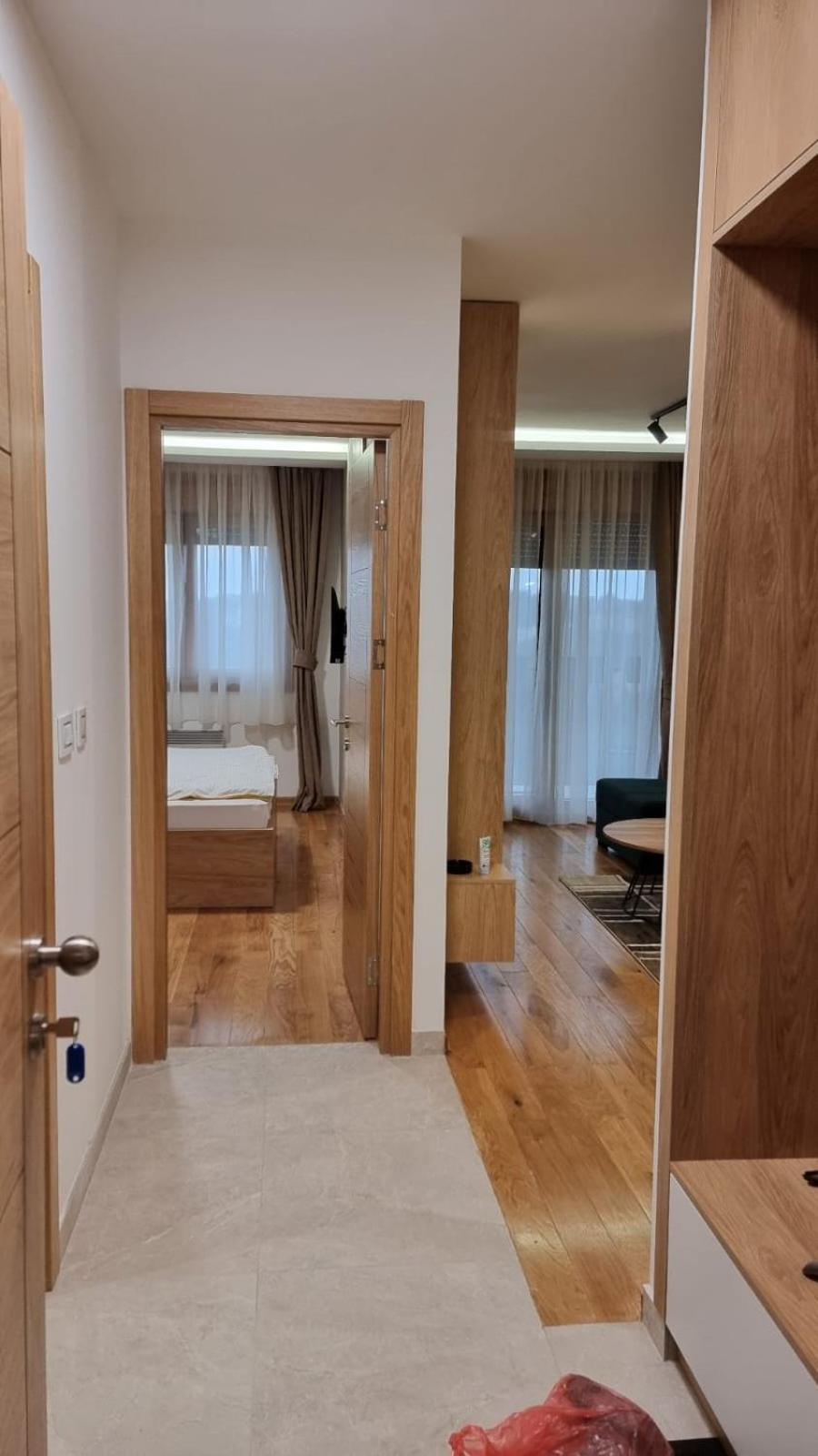Rojal Lux 640 *